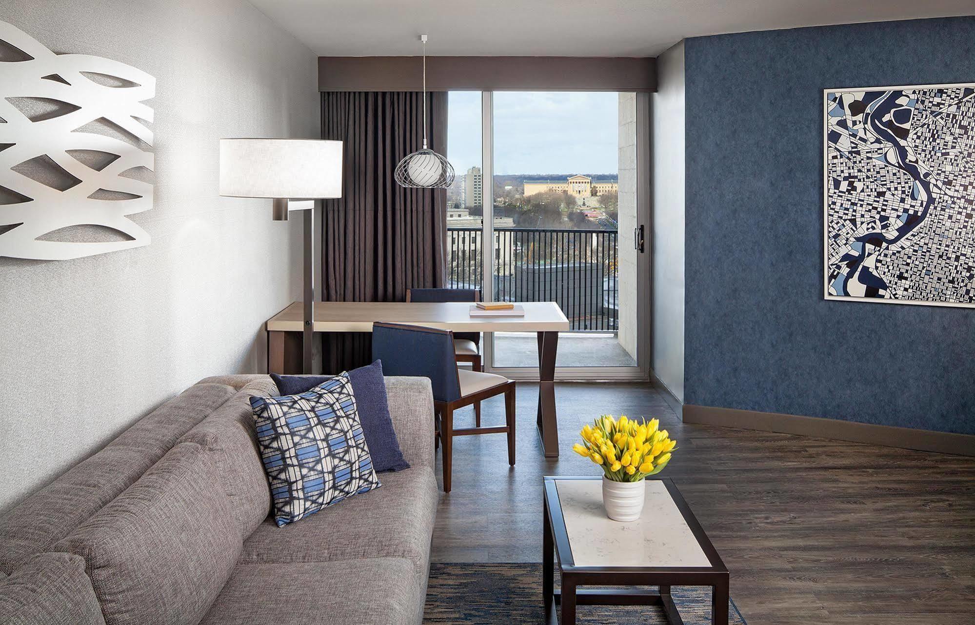 Embassy Suites Philadelphia - Center City Екстер'єр фото