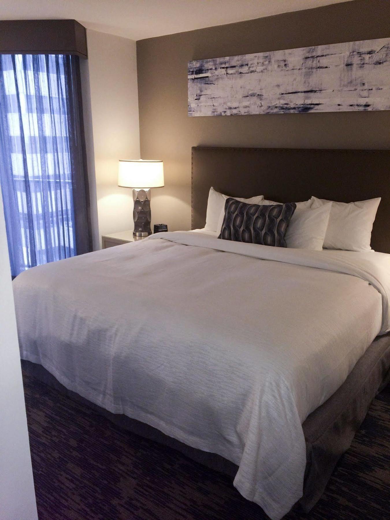 Embassy Suites Philadelphia - Center City Екстер'єр фото