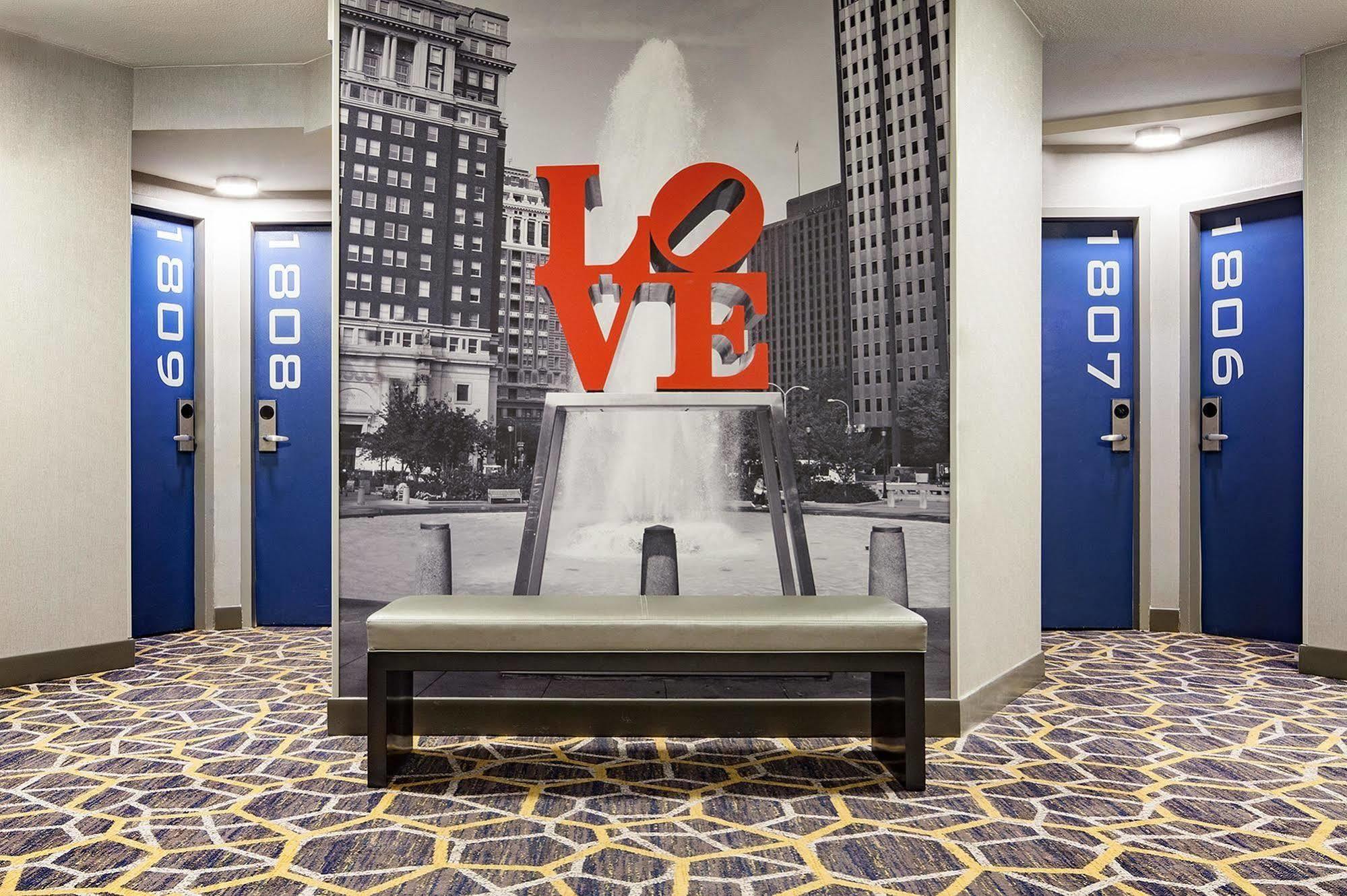Embassy Suites Philadelphia - Center City Екстер'єр фото