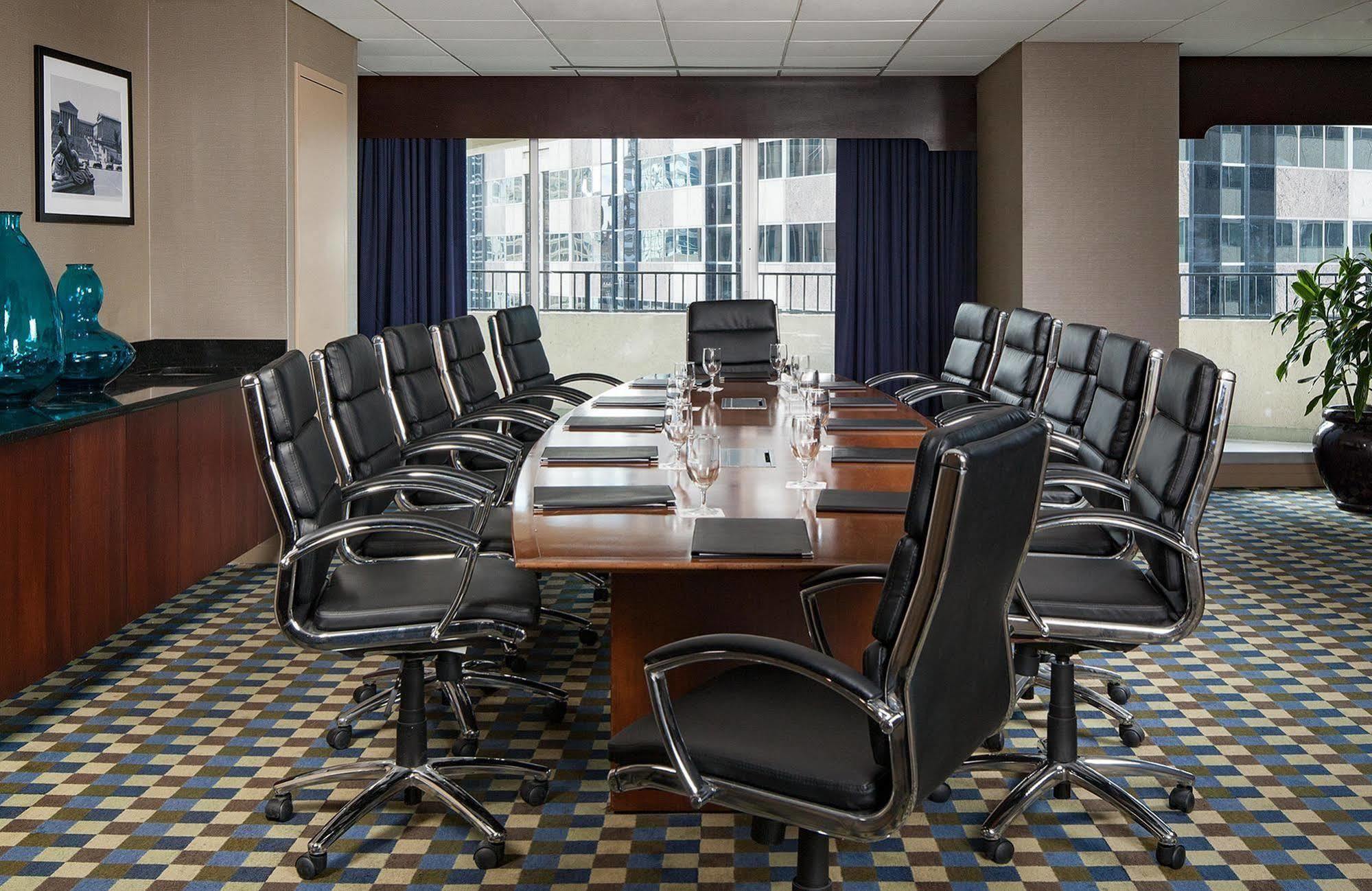 Embassy Suites Philadelphia - Center City Екстер'єр фото